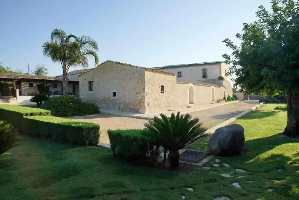 Country house Torre Dantona Country Suites Pozzallo