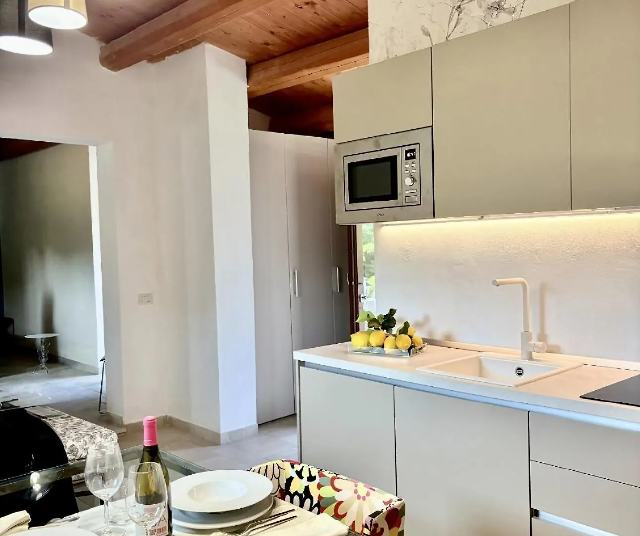 Torre Dantona Country Suites Pozzallo 0*,  Italy