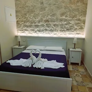 Dom wakacyjny Nine, Pozzallo