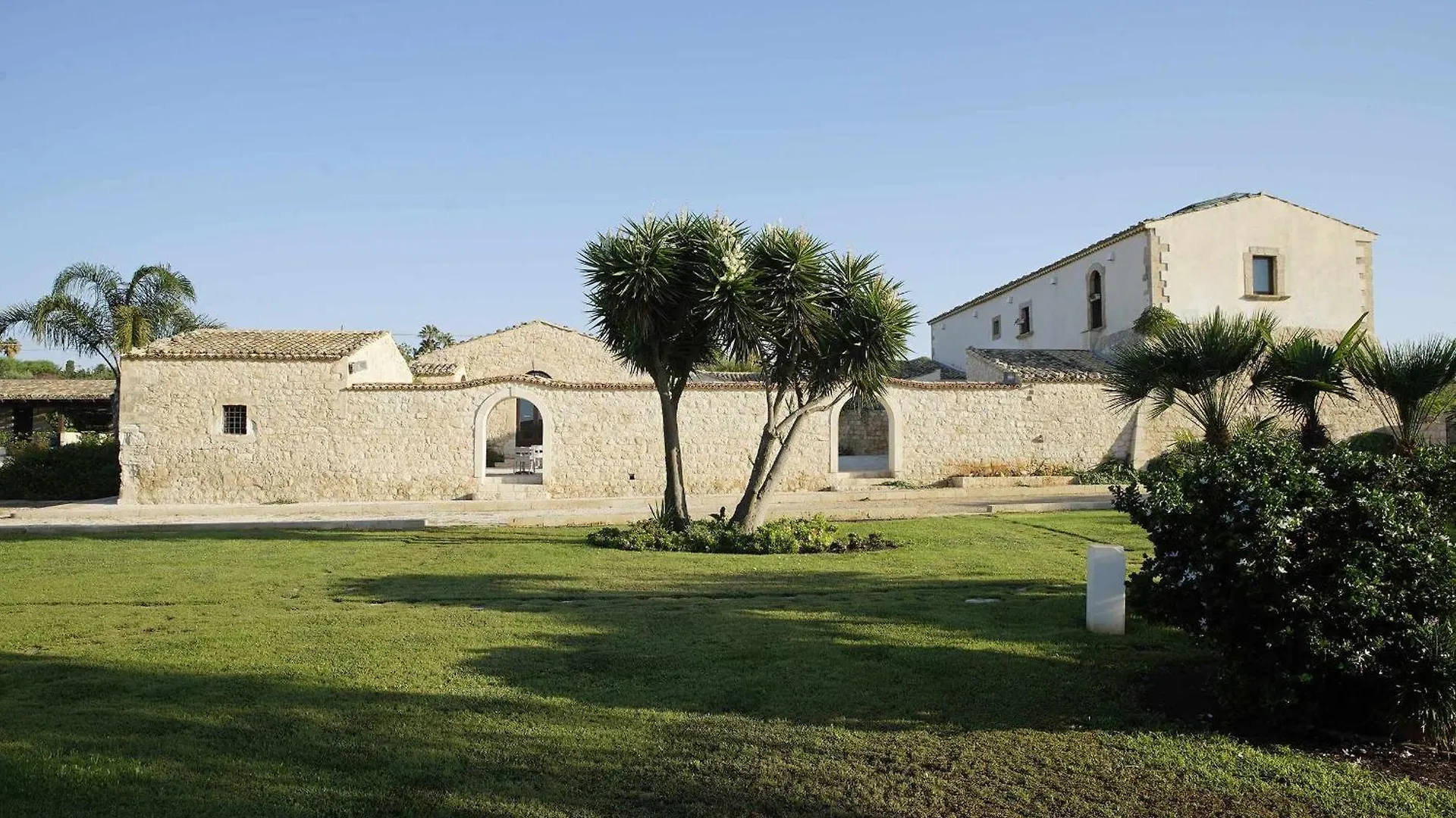 Torre Dantona Country Suites Pozzallo 0*,